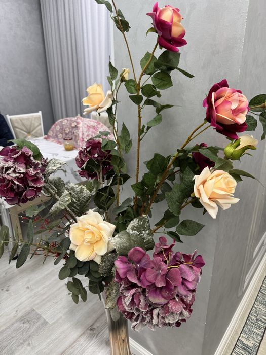 Продам вазу с цветами