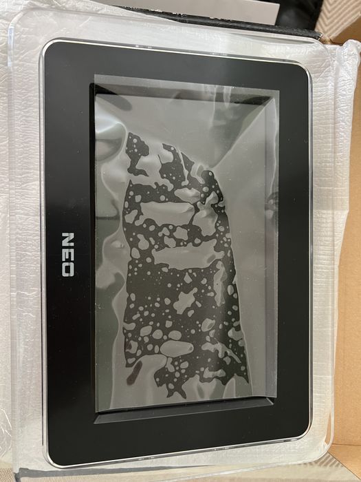 Лаптоп Тошиба + подарък фоторамка NEO