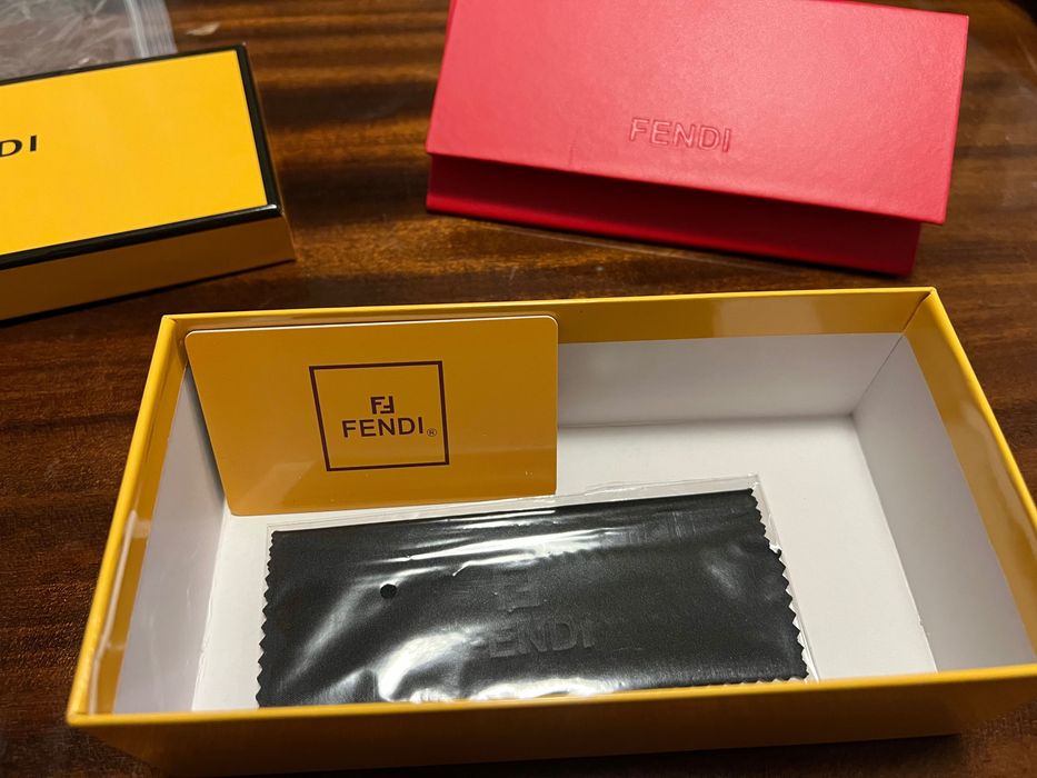 Дамски бели очила - чисто нови