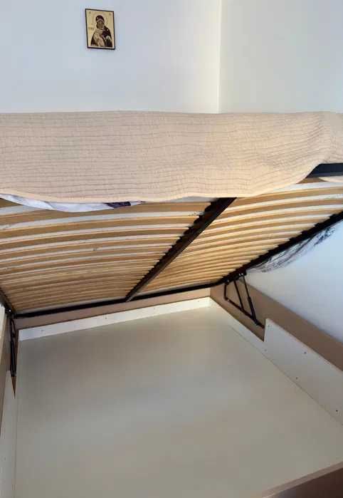 Vand pat matrimonial / 160x200, noptiere, comoda