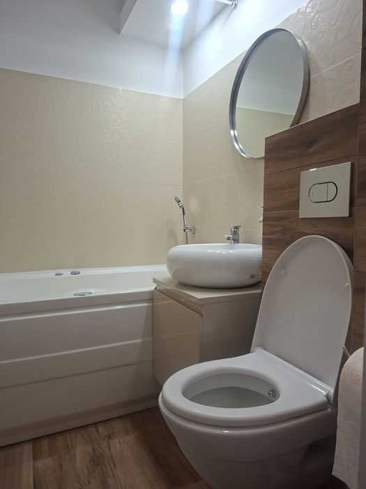Inchiriez apartament 2 camere semidecomandat, zona  Bularga/Baza 3