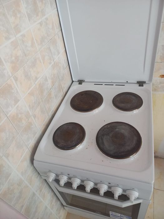 Электрическая плита Indesit
