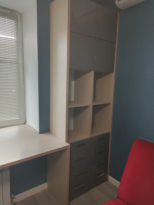 Продам мебель для рабочей зоны