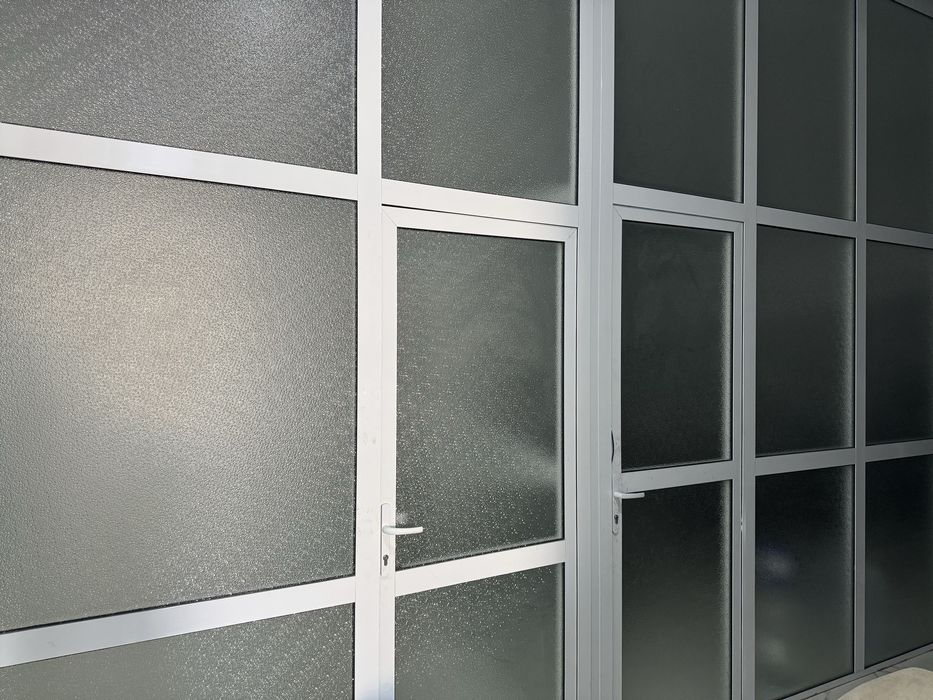 Клиникада ичида биринчи каватда 4 та хона ижарага берилади 70 кв