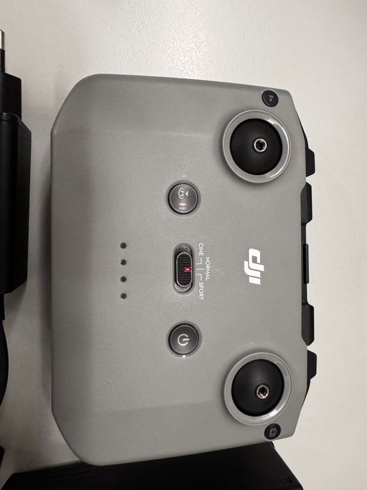 Продава дрон DJI Mavic 3 fly more combo