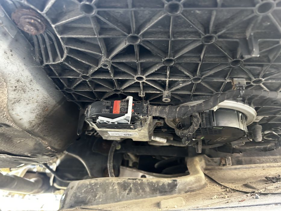 Rezervor cu pompă AdBlue Audi A4 B9 2.0 Tdi