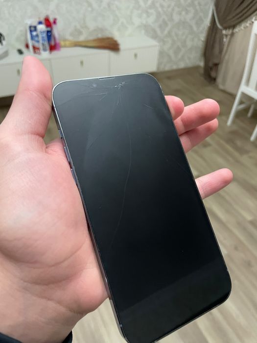 Продам айфон 13 про макс