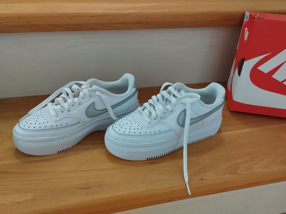 Кожени дамски кецове Nike номер 36