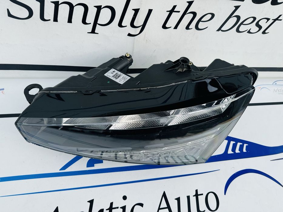 Far stanga led Skoda Scala cod 657941015