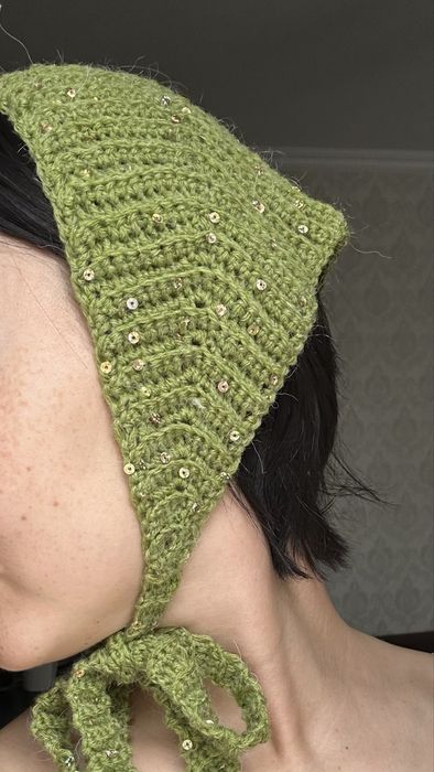 Вязаные чепчики на заказ