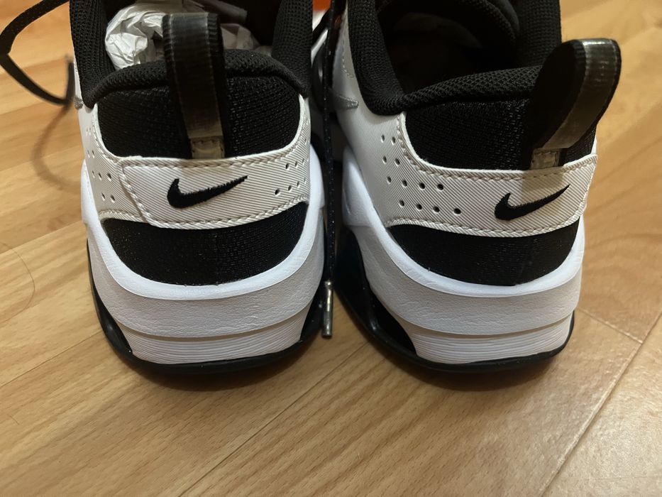 Кроссовки Nike Zoom Bella черно-белые