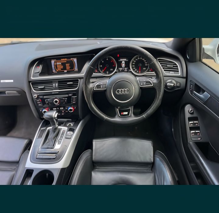dezmembrez audi a5 facellift S-Line