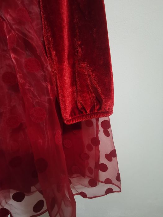 Rochiță pentru fetita