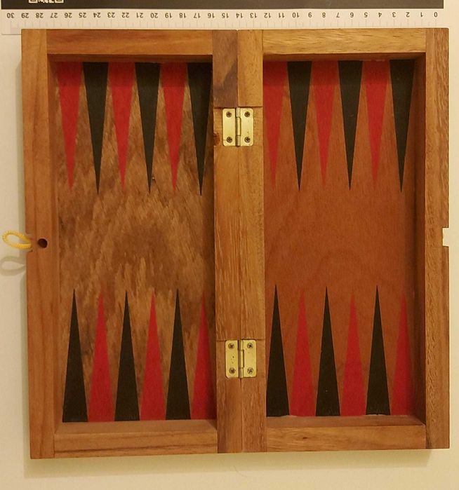 Tabla de joc Sah si table adus din Thailanda  doar puluri si zaruri