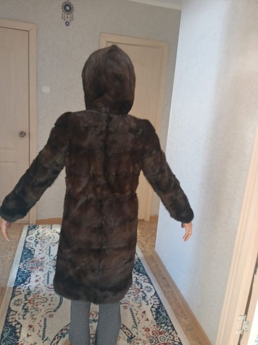 Продам норкувую шубу