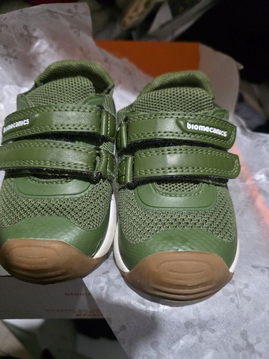 Кроссовки biomecanics