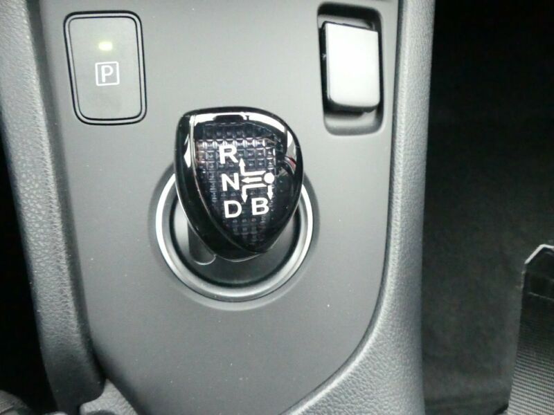 НА ЧАСТИ! Toyota Auris Hybrid Touring комби 1.8 VVTi 99 кс. АВТОМАТИК