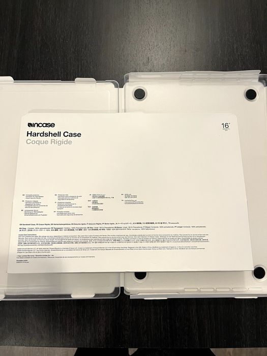 Протектор за Macbook Incase Hardshell 16"