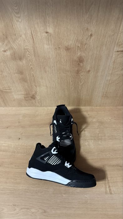 Jordan 4 white thunder 35