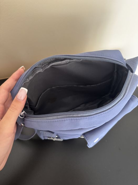 Чантичка с мече, синя