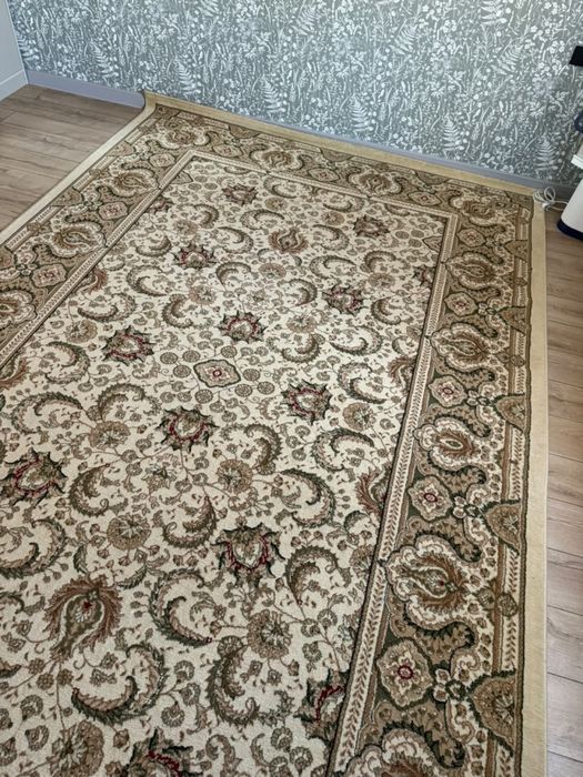 Продам ковер (палас) белый