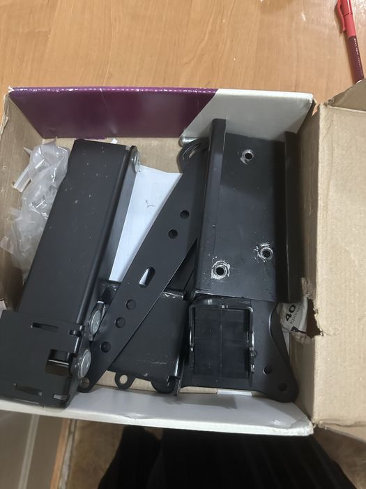 Продам кронштейн