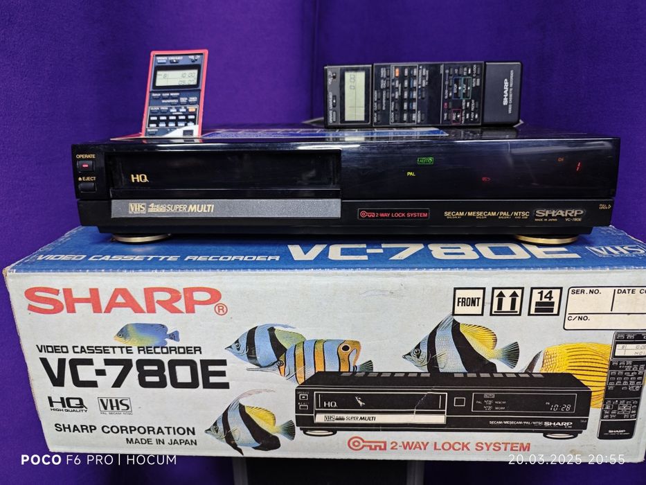 Видеомагнитофон Sharp VC-780 в отличном состоянии. Глотает