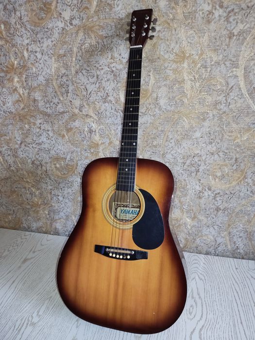 Гитара Акустическая "Yamaha"