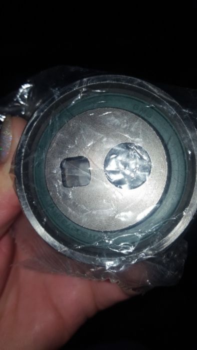 Продаю ролик натяжителя ремня ГРМ на ПЕЖО