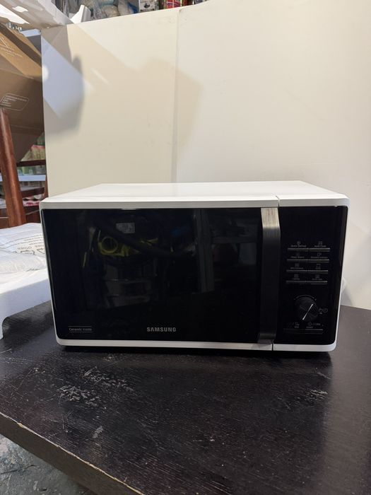 Микровълнова фурна SAMSUNG MG23K3515AW/OL