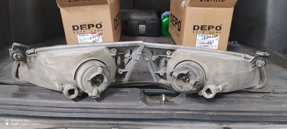 Продам фары на Камри 20