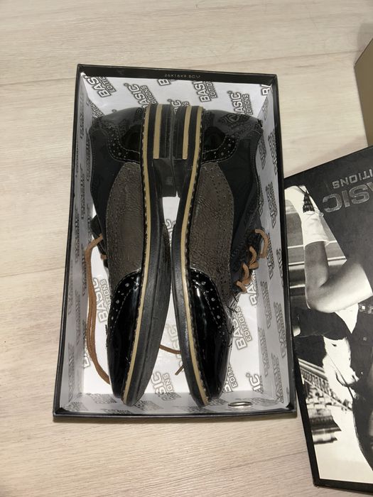 Лаковые ботинки!