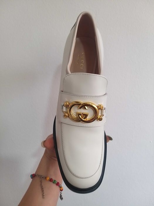 Pantofi Gucci marimea 40