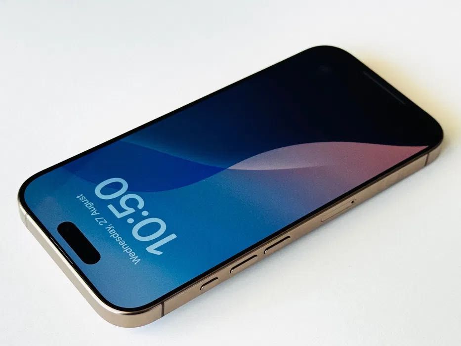 Iphone 16 Pro 128GB Desert Titanium Гаранция 6 месеца