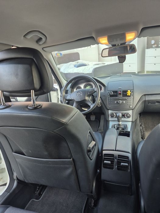 Mercedes c220 pentru cunoscători