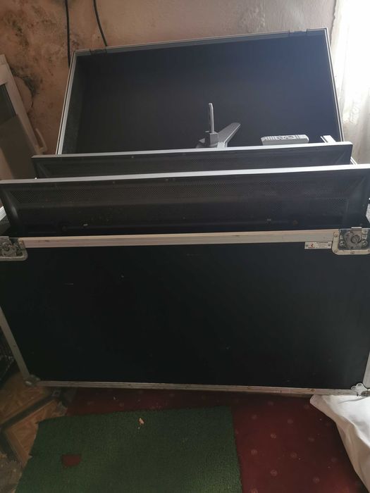 Cutie cu 2 monitoare