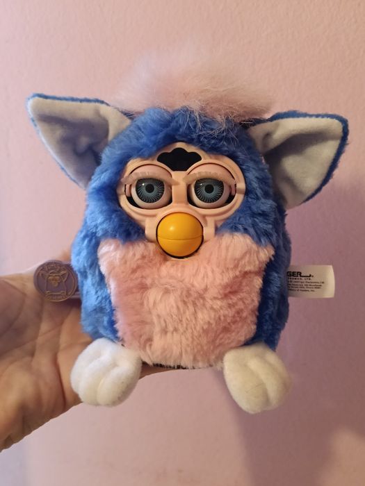 De vânzare 3 modele furby culori diferite