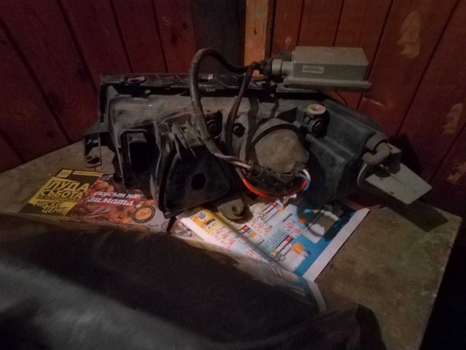 Продавам фарове за Фолксваген Пасат В5.5на HELLA и на DEPO 2 комплекта