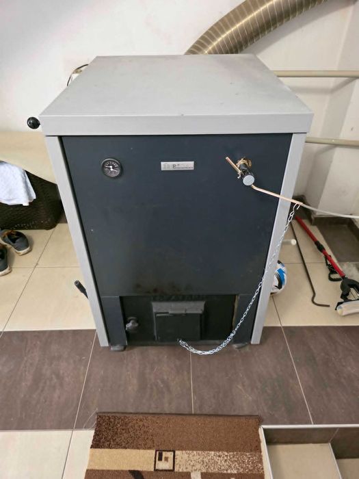 Котел Bosch solid 2000 + пелетна горелка Ferroli и шнек за пелети