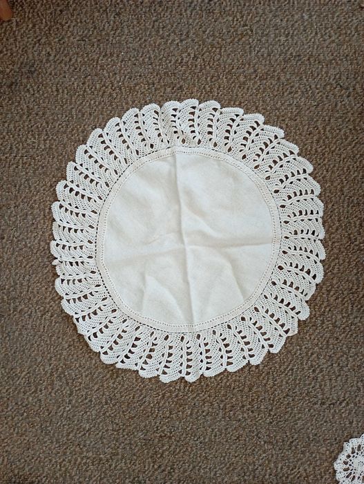 Ръчно плетени покривки на една кука