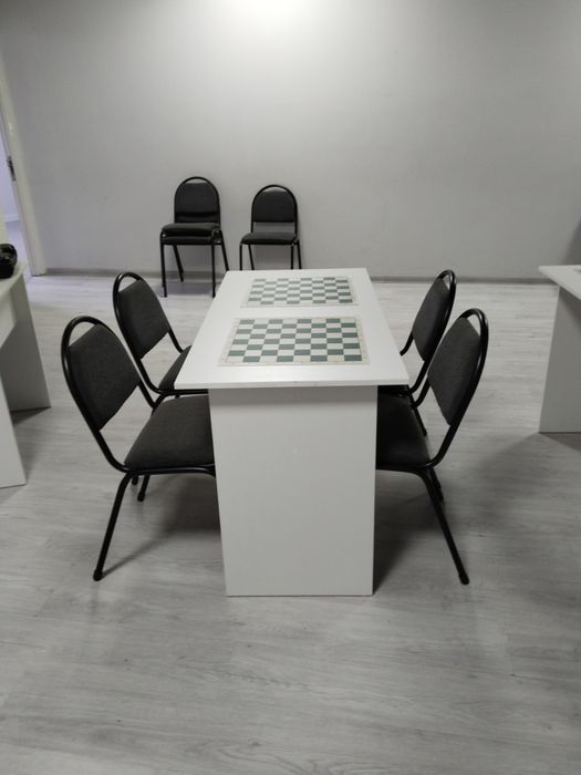 Шахматный стол продаётся