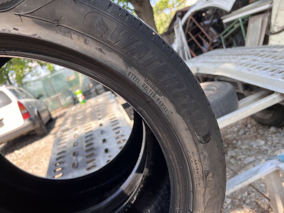 235/45/18 2 броя летни гуми Дот22 6.7мм