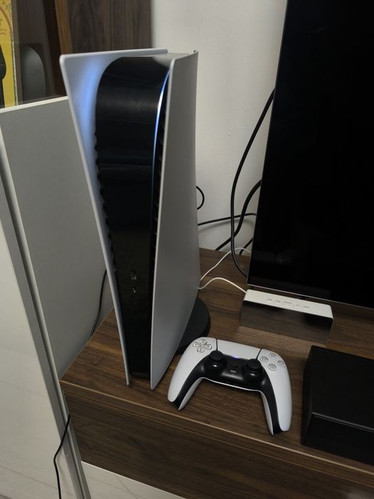 Vand PlayStation 5 1Tb