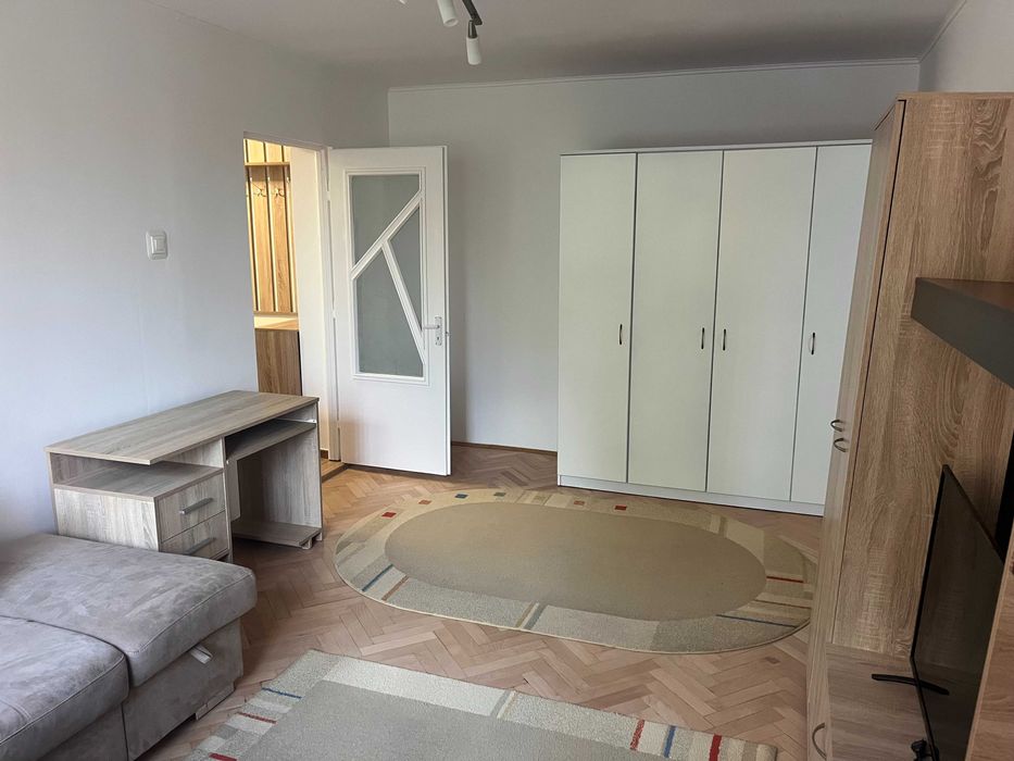 De inchiriat apartament 2 camere Cornisa