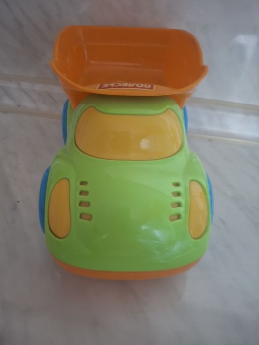 Новая   игрушка.