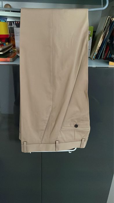 Costum Hugo Boss barbati masura M nou cu eticheta