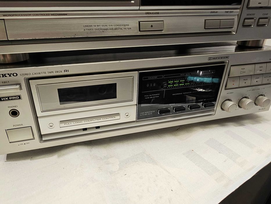 Cd player Onkyo R1 DX-6700 si Deck Onkyo R1 TA-2620 Arad • OLX.ro