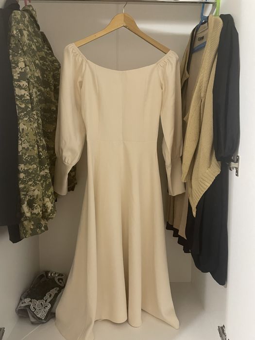 Платье молочное летнее, без жилета