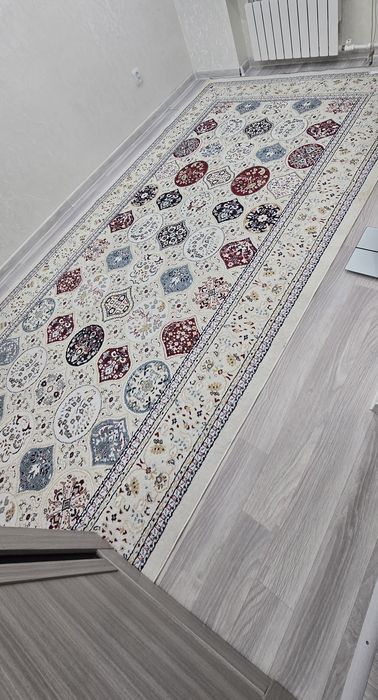 Продам ковёр 2×4
