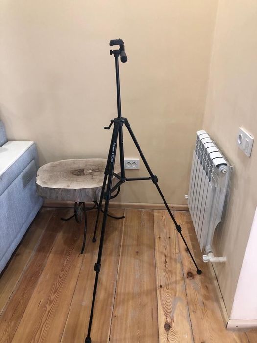 Tripod Velbon, Pow